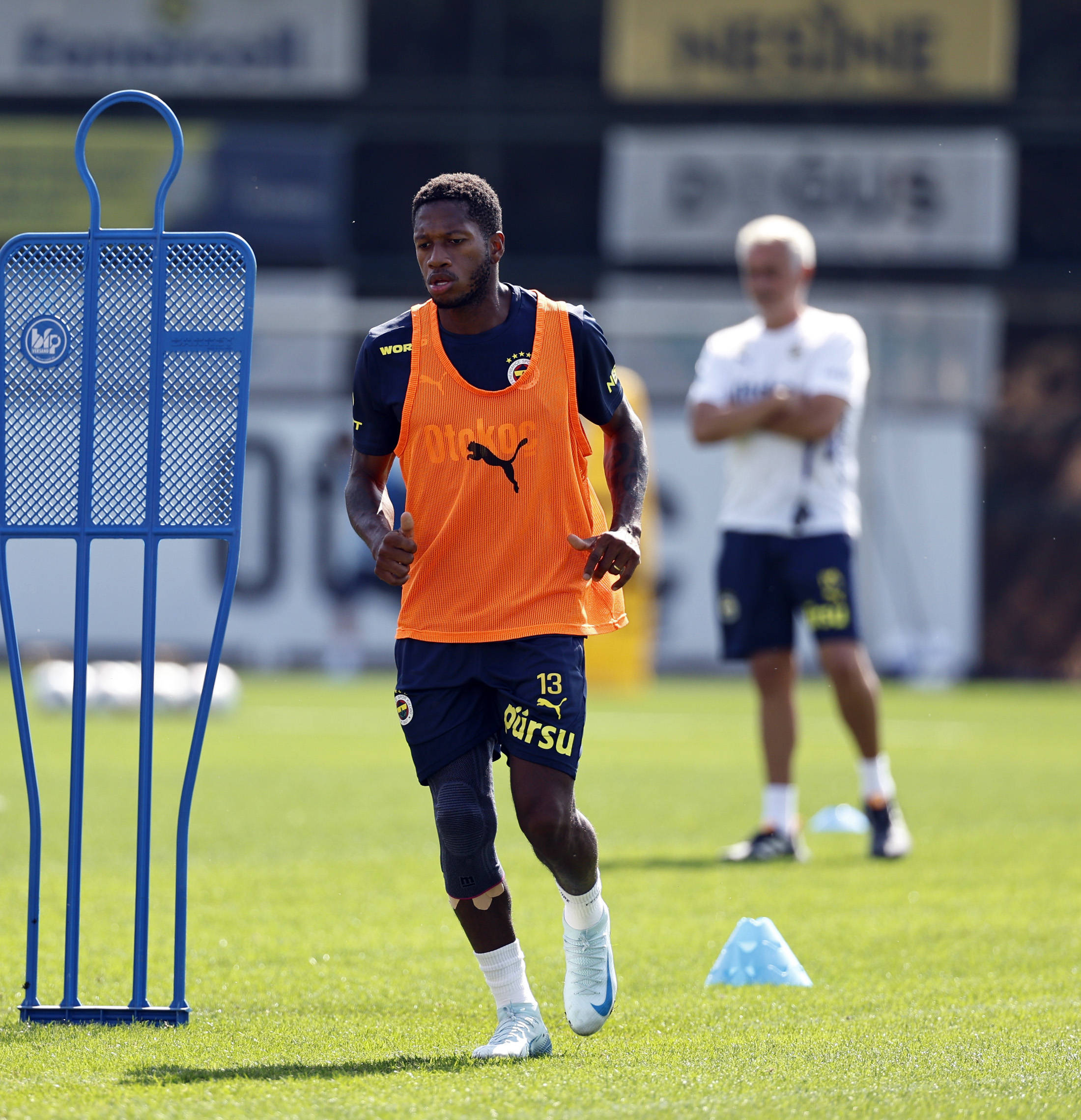 包含窗口期突围战来临,费内巴切围绕英超迎来里程碑,压力陡增,团队化学反应显著的词条 包含窗口期突围战来临,费内巴切围绕英超迎来里程碑,压力陡增,团队化学反应显著的词条